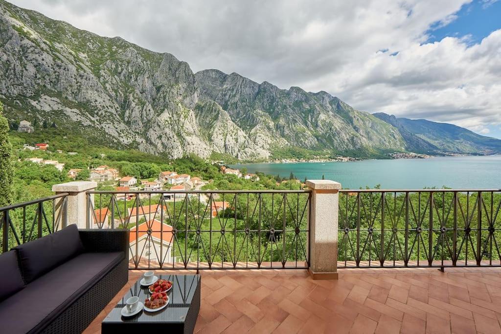 Duplex With Panoramic Sea Views Apartment Kotor